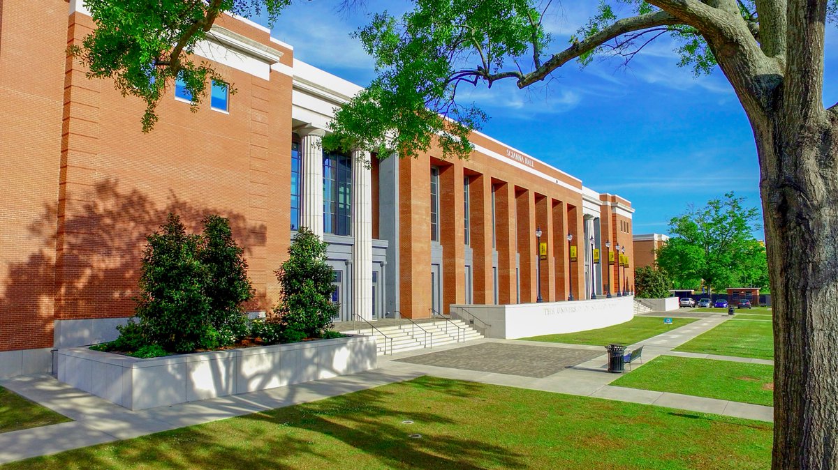 SouthernMiss's tweet photo. Our College of Business and Economic Development is empowering entrepreneurs and developing the next generation of business leaders. USM is among only one percent of institutions in the world to earn dual accreditation in both business and accounting by AACSB. https://t.co/mIRvo6tJ6r