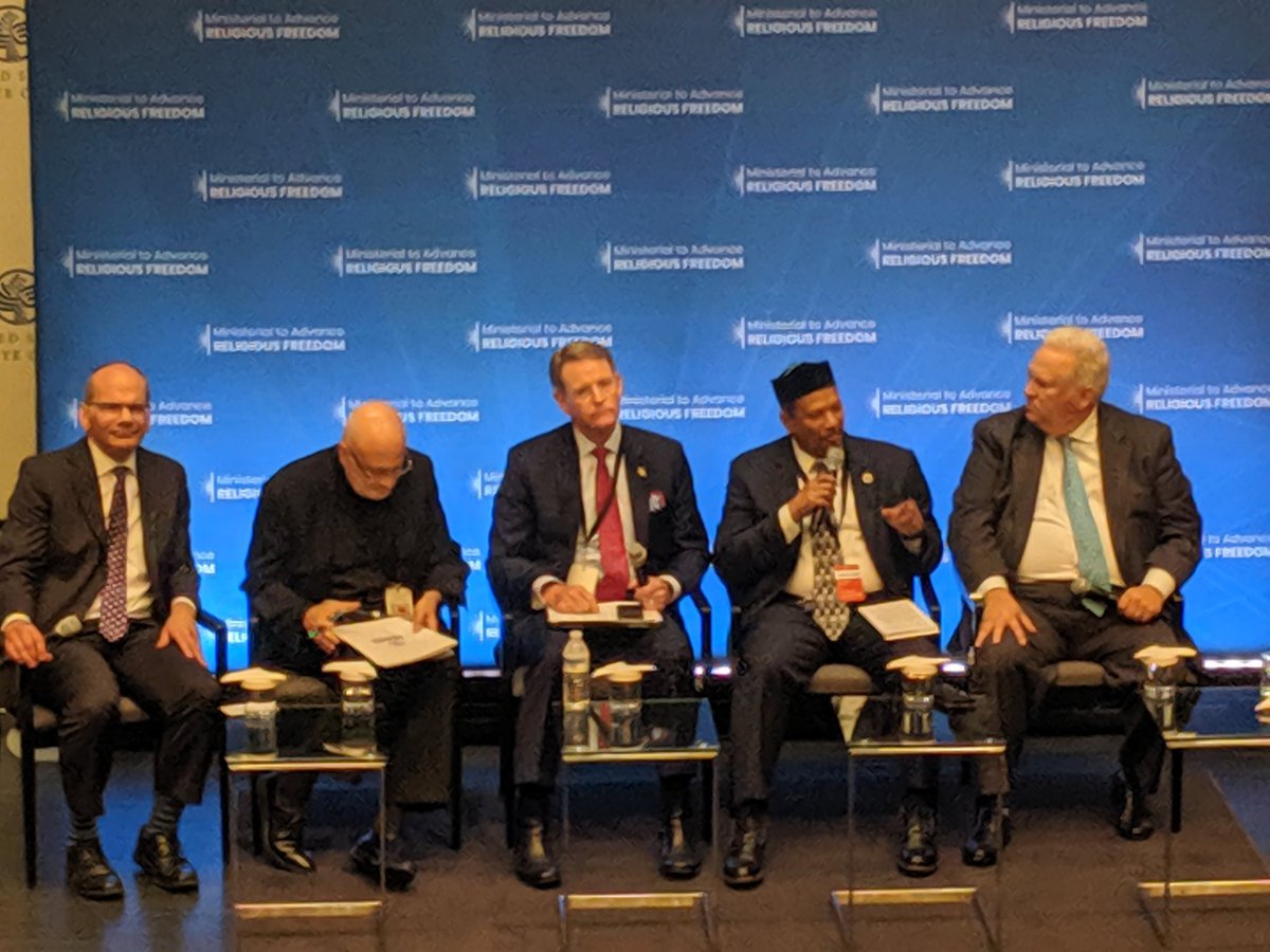 LT: Imam Talib Shareef, says those who are religious extremists, 'never interact with the people they hate' highlighting the importance of #interfaith dialogue #IRFministerial