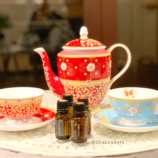 oraleaders's tweet photo. Got Flu or Sniffles? Love this idea from Ora Leader Rebecca Hannan: We’ve been struck down by the flu 😷 in our house and have got through it 100% naturally 🌿 with essential oils, good food and hydration. My chamomile tea with honey, doTERRA Lemon &amp; doTERRA Ginger

#OraLeaders https://t.co/ZA9uHR7ntl