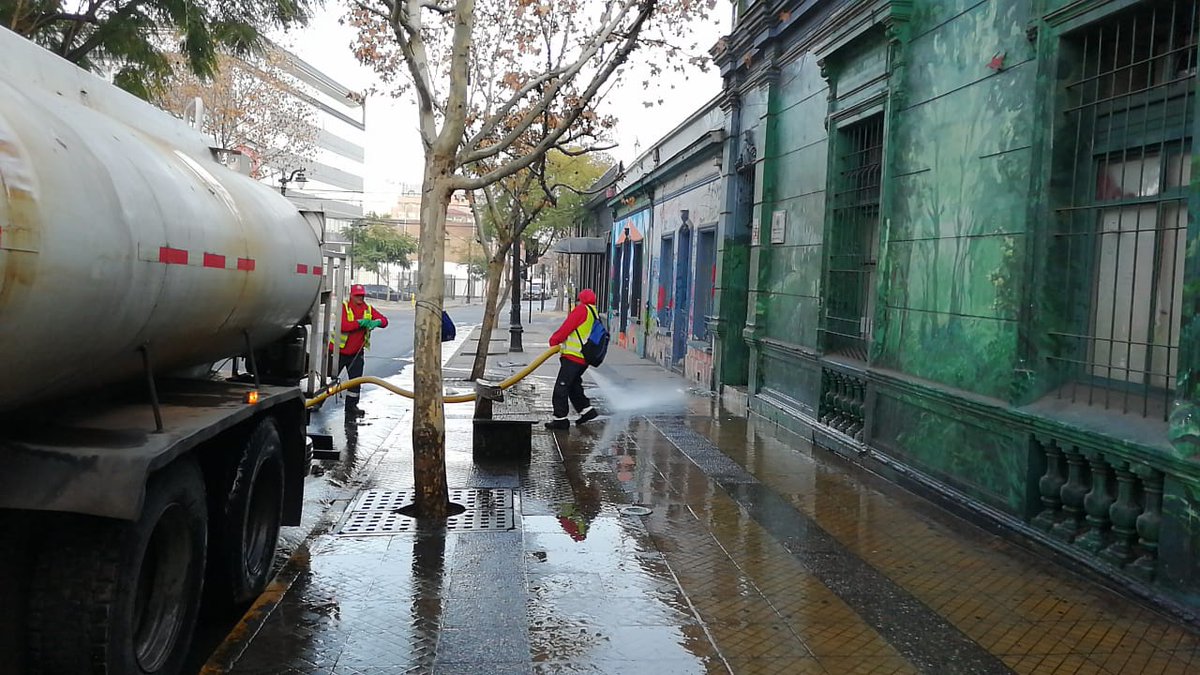 urba_social's tweet photo. ¡El #PlanMaestroBellavista está en marcha! Paso a paso queremos cambiarle la cara al Barrio Bellavista, junto a @Muni_Recoleta y #RedMegacentro
Conoce las acciones que se proponen, y cómo puedes sumarte.
PLAN MAESTRO 👉🏽https://t.co/fhj9DqXPRn
📩 planmaestrobellavista@recoleta.cl https://t.co/kn0etjlt1G