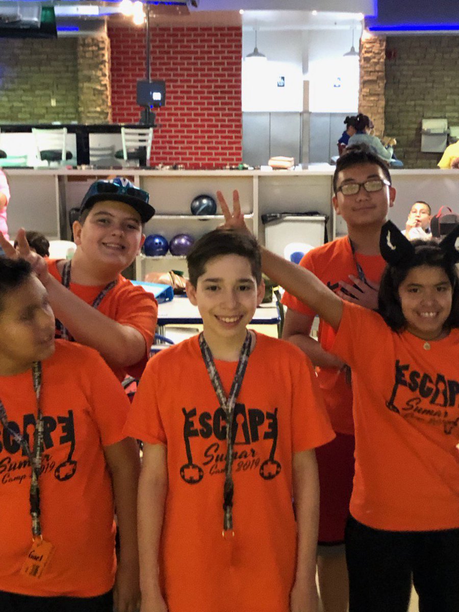 anunez_AMS's tweet photo. Bowling fun!! #showinggood sportsmanship #sumarcamp @cchavez_JCE https://t.co/kiGoyrvEsV