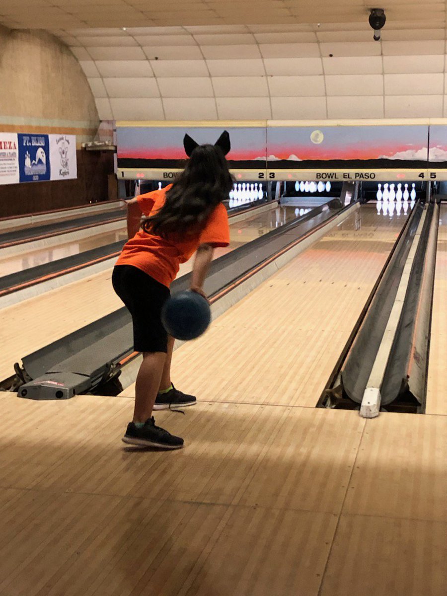 anunez_AMS's tweet photo. Bowling fun!! #showinggood sportsmanship #sumarcamp @cchavez_JCE https://t.co/kiGoyrvEsV