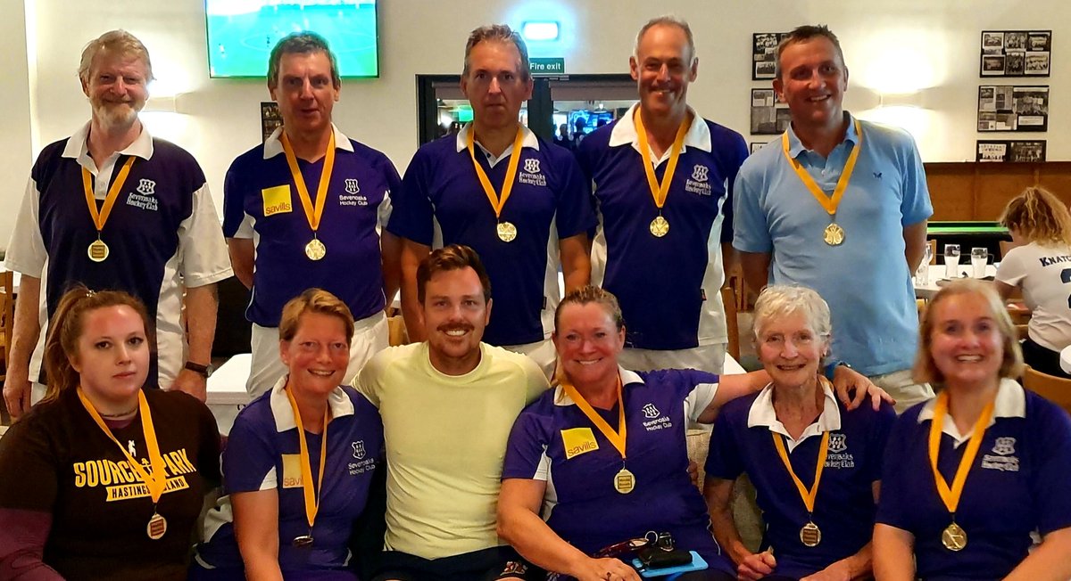 PiaMari09166199's tweet photo. @SevenoaksHC Another win. Well done the mixed team. 7a-side. #lotsofrunning #winnersaregtinners https://t.co/cLZR0lCAHO