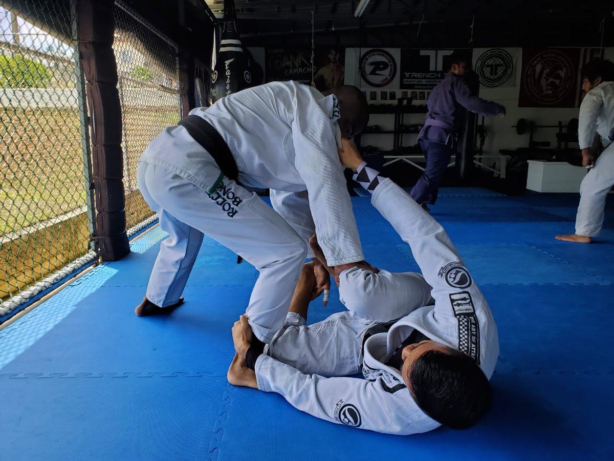 AlvarezCuki's tweet photo. It's BJJ Thursday at the TT Gym! #ComeTrain #RollIn #GiUp #LearnBJJ #GetGrounded #RollOut #StayGrounded https://t.co/SO6gMtK7fY
