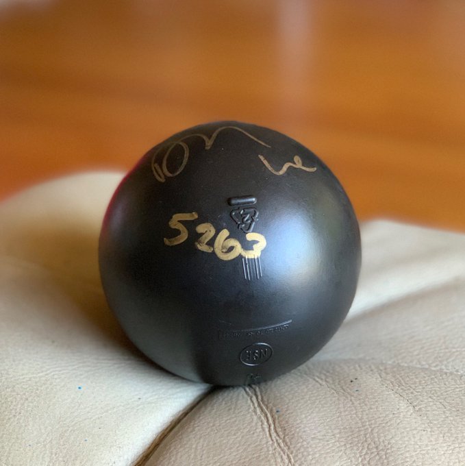 It took few minutes to realize what I have received today. Thanks for the ball @veritasium! https://t