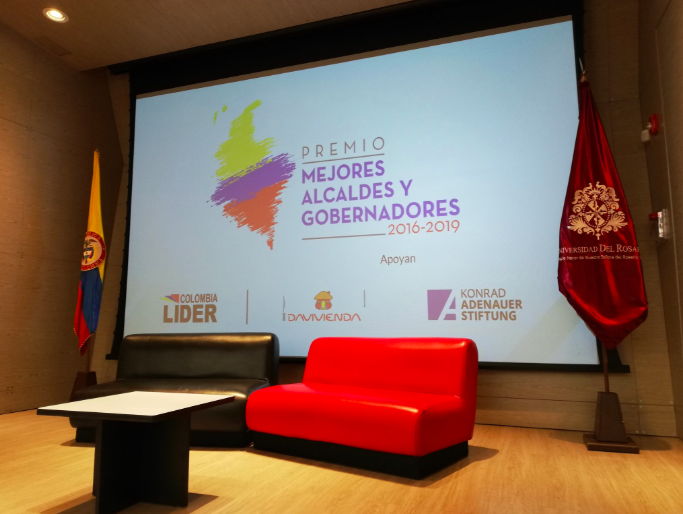 #FNDTeCuenta | Cuáles fueron los gobernadores nominados hoy por <a href="/colombia_lider/">Colombia Líder</a> al premio #MejoresGobernantes 2016-2019: <a href="/Luis_Perez_G/">Luis Pérez</a>, <a href="/CarlosAmayaR/">Carlos Amaya 🌻</a>, <a href="/marcela_amayag/">Marcela Amaya García</a>, <a href="/CamiloRomero/">Camilo Romero</a>, <a href="/DilianFrancisca/">Dilian Francisca T.</a>, <a href="/FrancoOvalle/">Franco Ovalle</a>, <a href="/WilliamNdeS/">William Villamizar</a>,<a href="/sigisalazaro/">Sigifredo Salazar</a>.