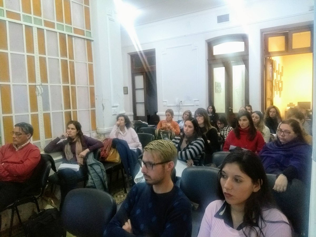 AAT_oficial's tweet photo. 📆 #Amparo. En estos momentos se lleva adelante en nuestra sede de la AAT, el último módulo del Taller sobre Juicio de Amparo.
Disertantes: Dres. Victoria Sánchez Soulie y Juan Montón 
#AAT #taller #amparo https://t.co/JAUuuH5fCN