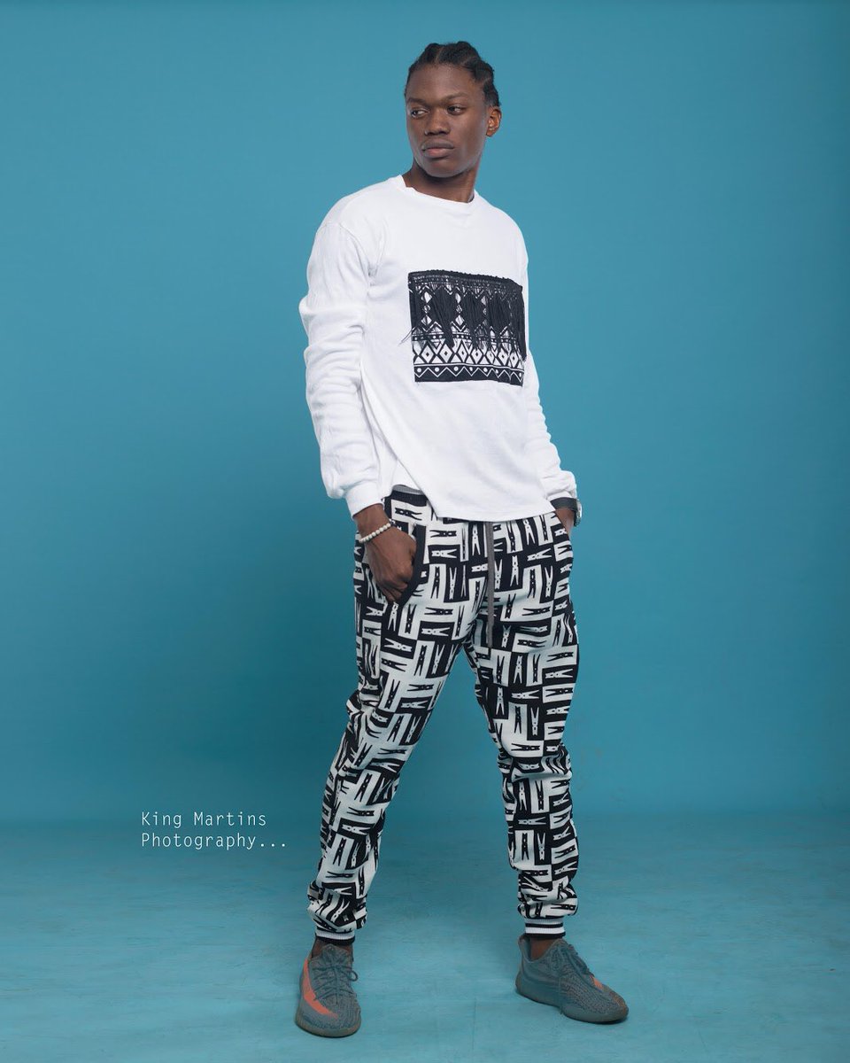 tailoramos's tweet photo. Pre -order your urban collection from ⁦@as_wears⁩ #fashion #streetfashion #africanfashion #styledbyzenith https://t.co/1v3dWtdj8z