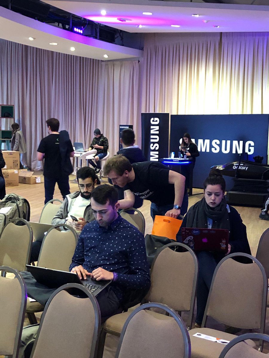 GeneXusStudents's tweet image. #Desprogramate | 🤟

Estamos a punto de comenzar! 

Disfruta del evento por streaming y participa por 10 packs #GeneXusForStudents
🔴 bit.ly/2lMxweF

Sorteo válido para cualquier parte del 🌏
