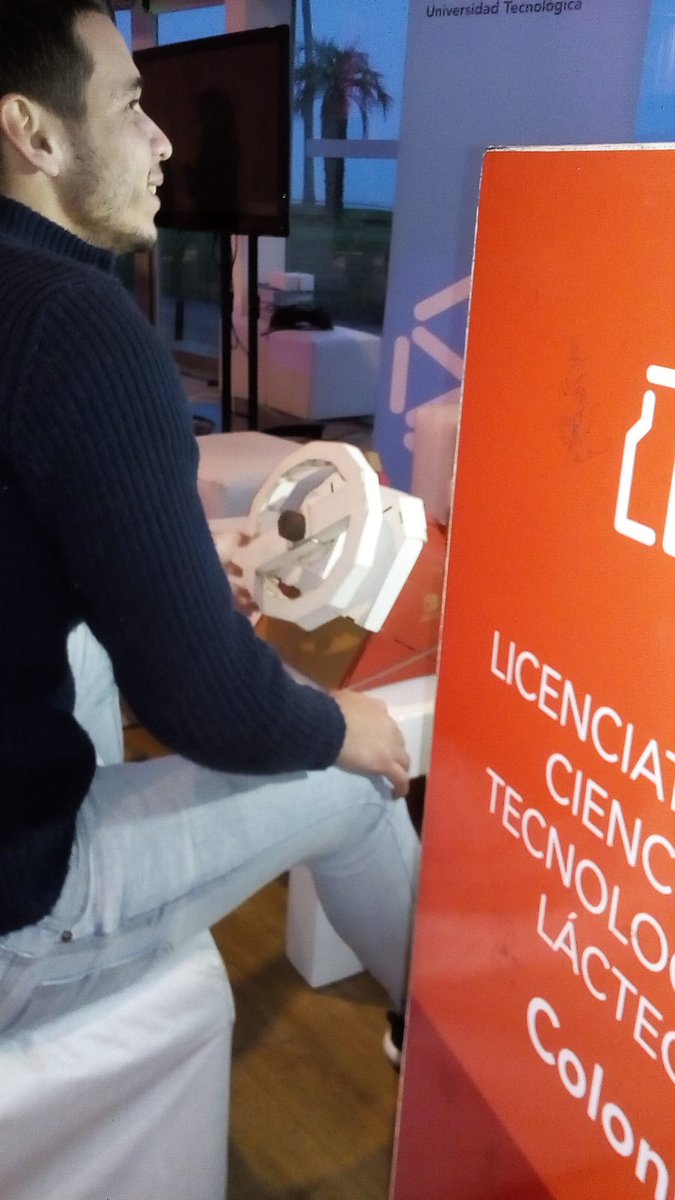 GeneXusStudents's tweet image. #Desprogramate | 🤟

Estamos a punto de comenzar! 

Disfruta del evento por streaming y participa por 10 packs #GeneXusForStudents
🔴 bit.ly/2lMxweF

Sorteo válido para cualquier parte del 🌏