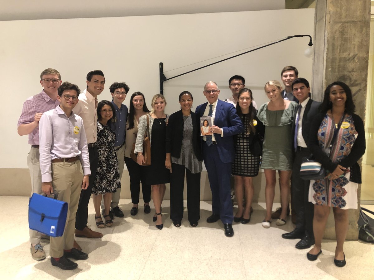 Susan Rice and Fred Hochberg meet with students