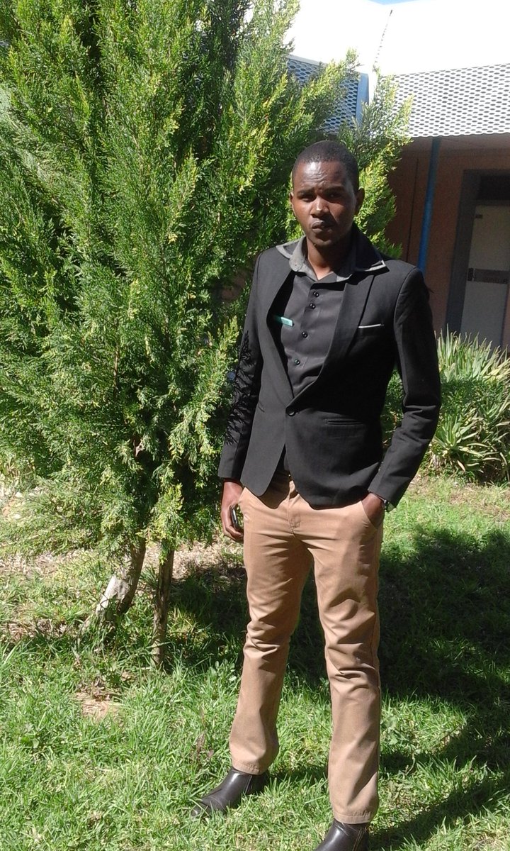 Zeora15's tweet image. I was once #modirelapuso. Its funny when i remember the energy and the workload i had; the work i enjoyed without tiring. Ba iketlile bagolo go ntse gotwe ke ngwana o tla lapa.

Yeah now am a retired oldie; and farming had to be the choice.
#MoMolemi 
#MasterMindsCoop