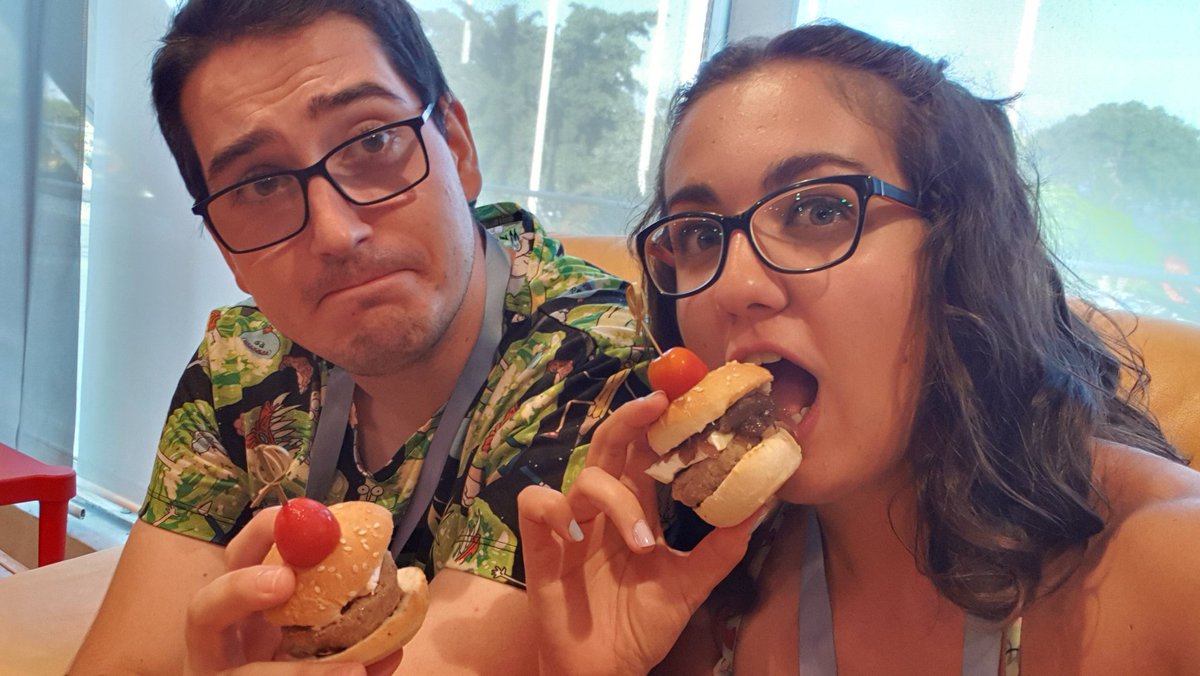 __Ainhy__'s tweet photo. Primer día de evento superado 🤭✔
Ya estoy ronca y con dolor de pies...Y aún quedan 4 días más, pero la compañía y la diversión lo arreglan todo 🎶💃🏻❤
#TLP2019 #TLPSummerCon #Manga #Anime #Kpop #Videojuegos #StarWars https://t.co/v4mT9myWdv