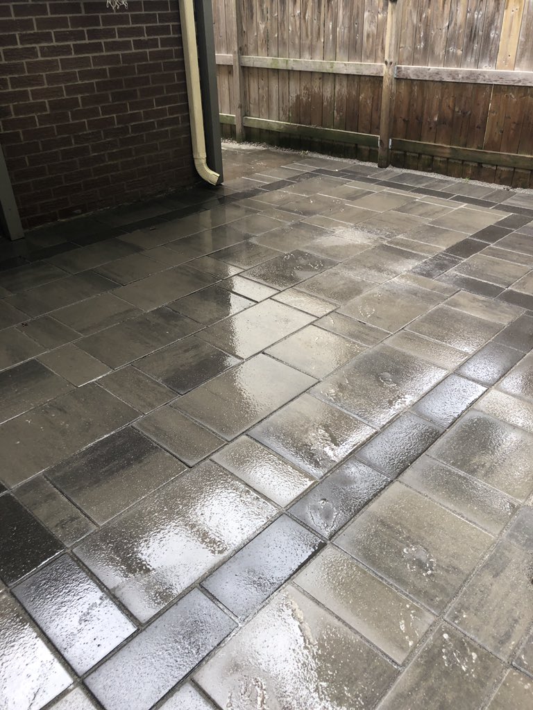 theBrickWerx's tweet photo. This backyard is ready to entertain now! ππ₯ @BestWayStone Trevista smooth with Adelaide accent. Definitely made the neighbours jealous...π @EricaPignatelli #bestwaystone #hardscapemafia #thebrickslayer https://t.co/gCS7BHKV2M https://t.co/HKaoSOlGON