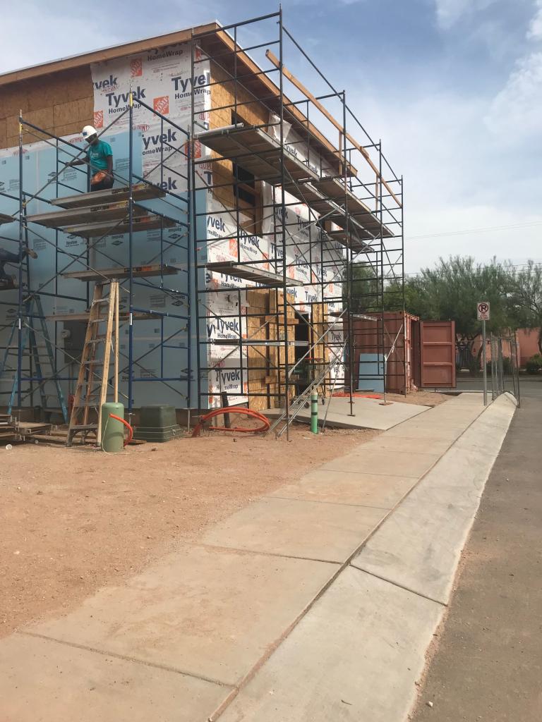 DunBradstreet's tweet photo. The Arizona heat ๐ฅ didn't stop us from working with @HabitatTucson! #TeamDNB #DNBDoGood https://t.co/X0EFHJdmcZ