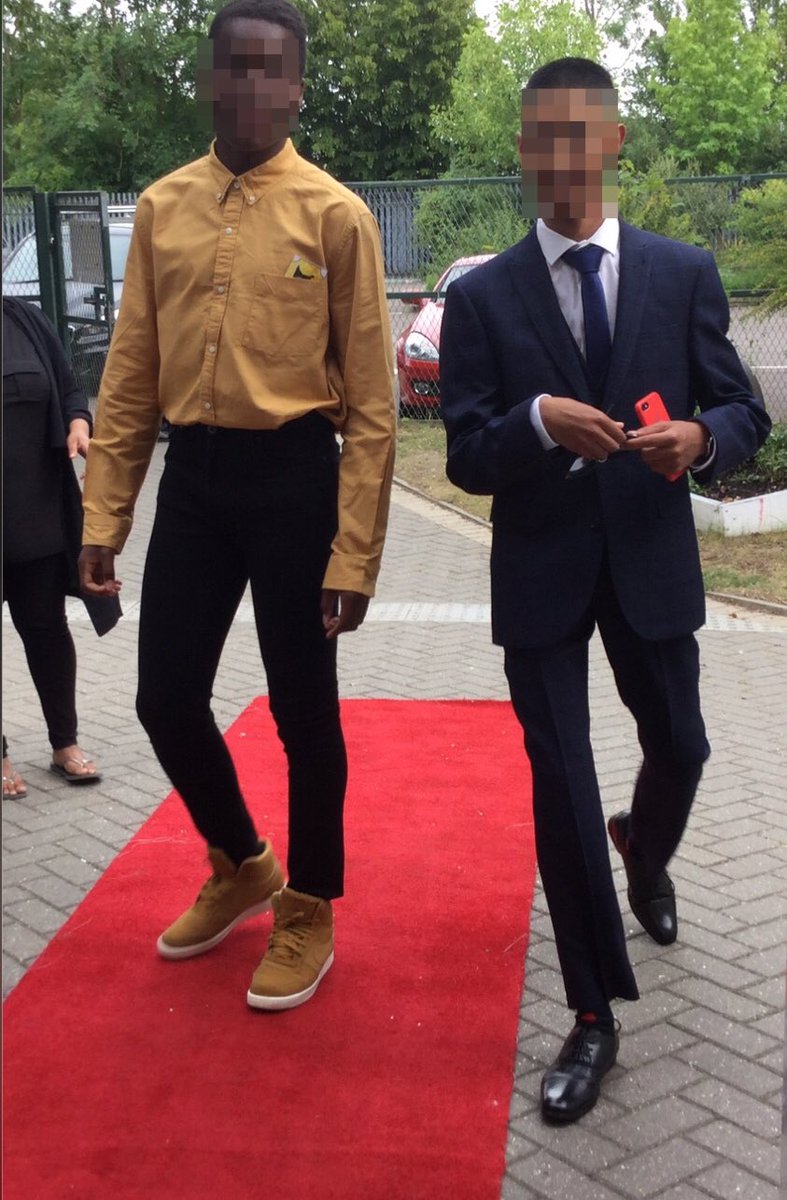 ForestAppAcad's tweet photo. Fantastic time at our PROM! Great outfits and music! Entry on the red carpet, lots of dancing and fun. Queen and King were named as well. 💃🏻🕺🏾👸🏻🤴🏽 https://t.co/TVKuzeIh7f