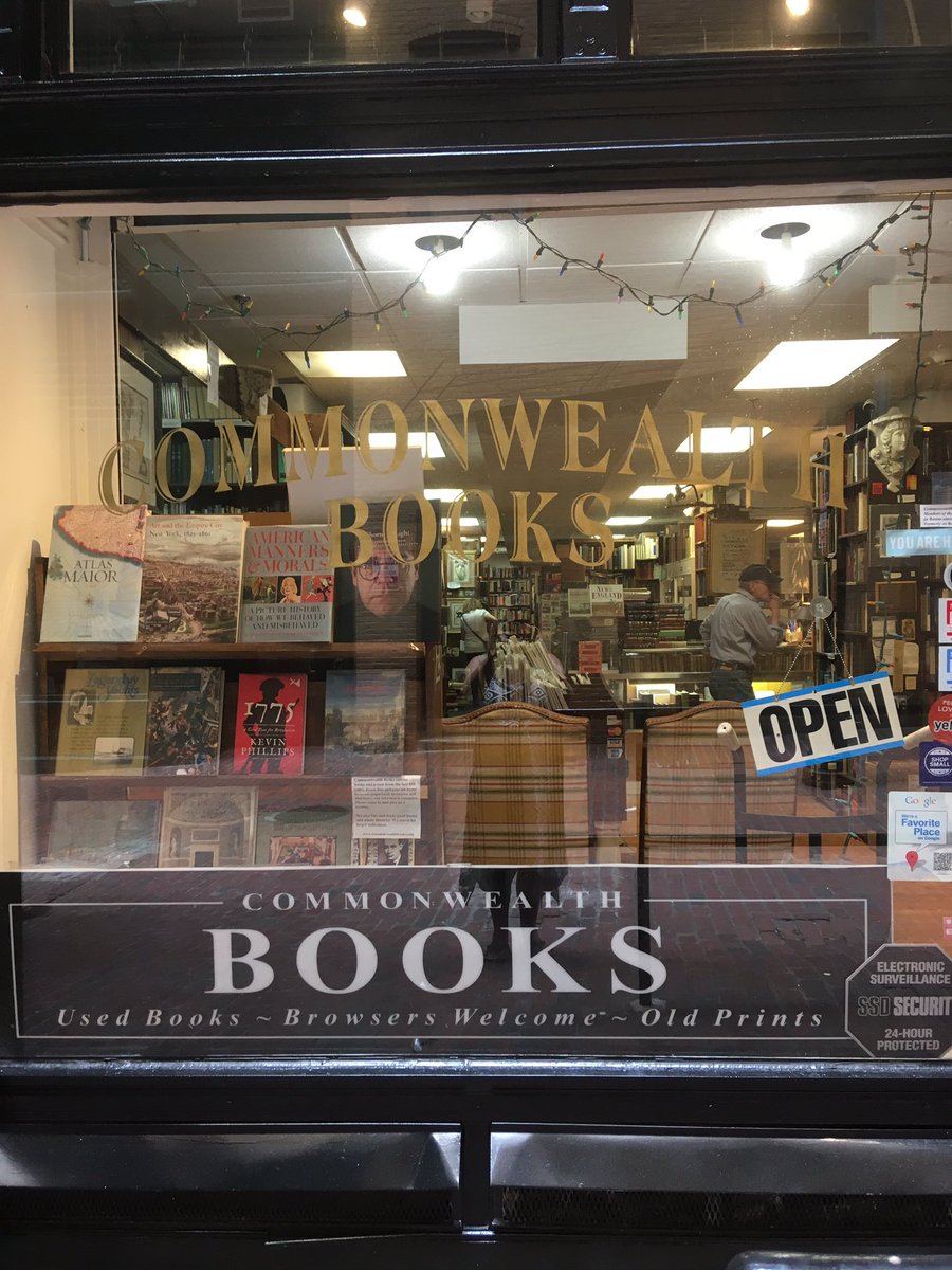 Commonwealth bookshop Boston has a Mac Classic not-for-sale like a Herm guarding the entry to the rare books section. 😳 no <a href="/sharpicecream/">SHARP Ice Cream</a>  allowed there