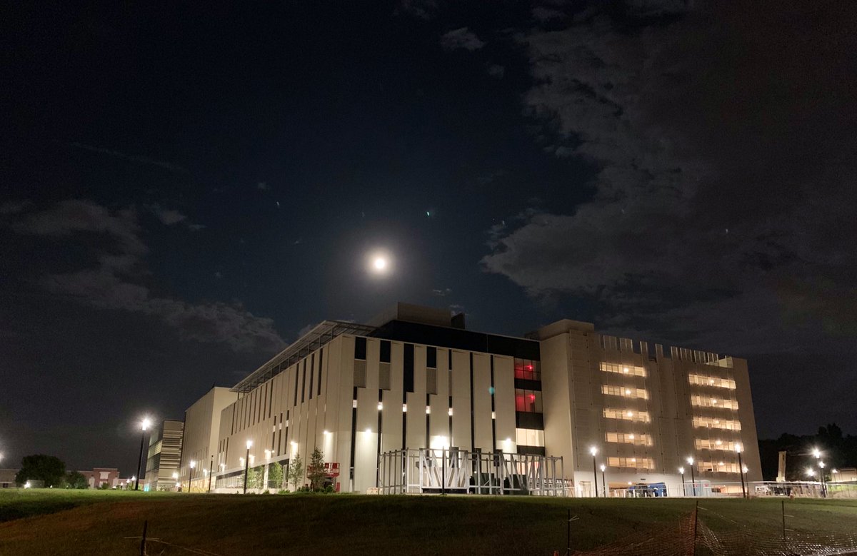 RU_Operations's tweet photo. Who needs stars to look at when we have this view of the APC from last night. #nofilterneeded https://t.co/1n8lcIOQSY