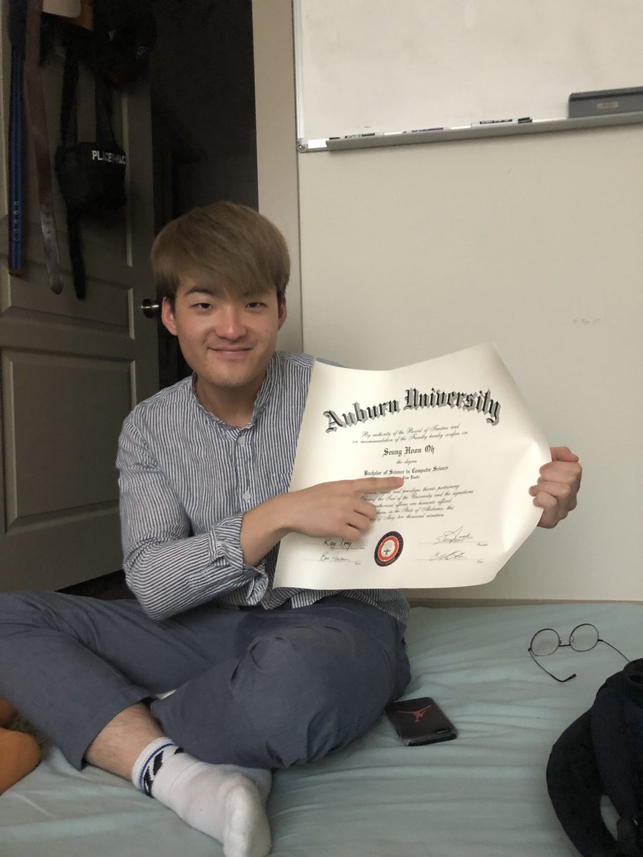 tastethebottle's tweet photo. Our boi finally got his expensive ass receipt https://t.co/CF6pzPqCOr