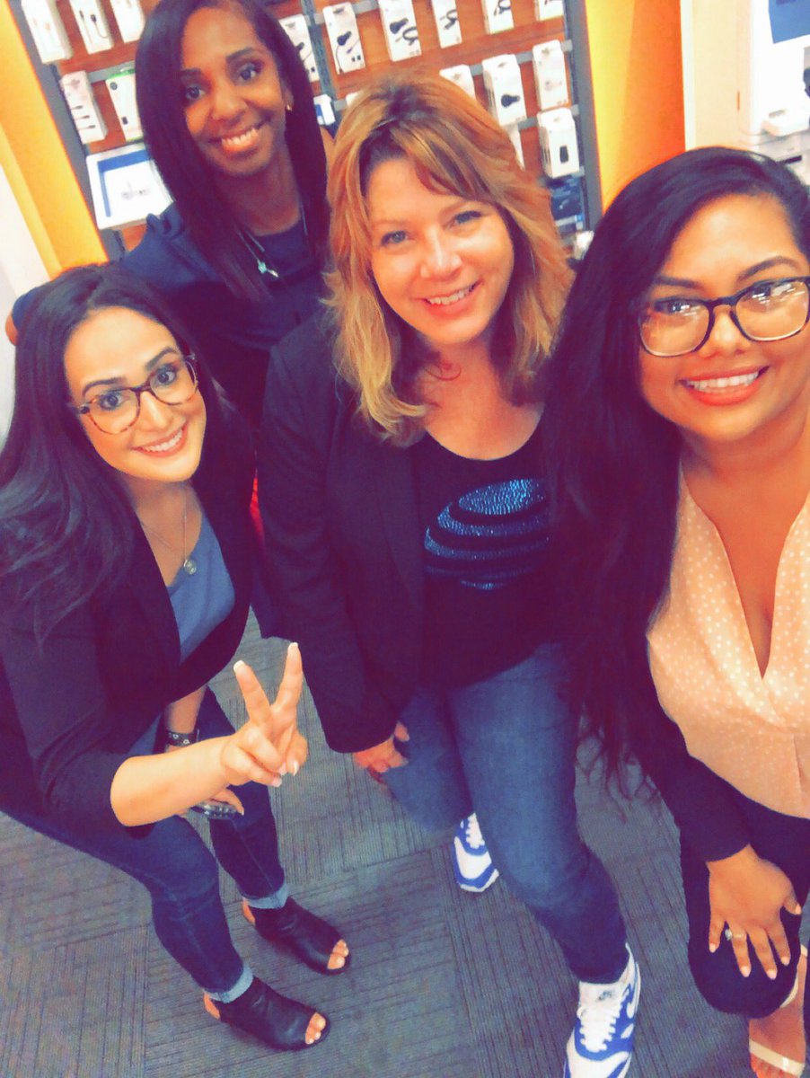 HairflipV's tweet photo. When you go to get your selfie stick but you VP has her own! @judy_cavalieri  @Trisha__Torres @abovebeyondG  Now to mention .. how lucky I am to be led by such empowering and inspirational women!! #OHPAcalylse #Goals #LifeAtAtt #OHPA https://t.co/VhVrC8690I