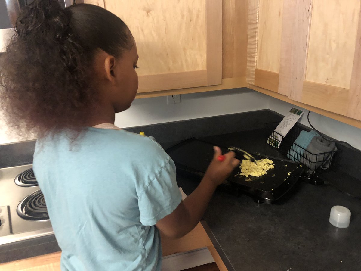 jatada's tweet photo. During the Webster Public Schools’ Title I sponsored Above and Beyond Summer Program at North Village, students used their knowledge of fractions to measure ingredients (division and multiplication) to calculate how many pancakes and eggs needed. They enjoyed eating the food too! https://t.co/RPd2IgV8UT