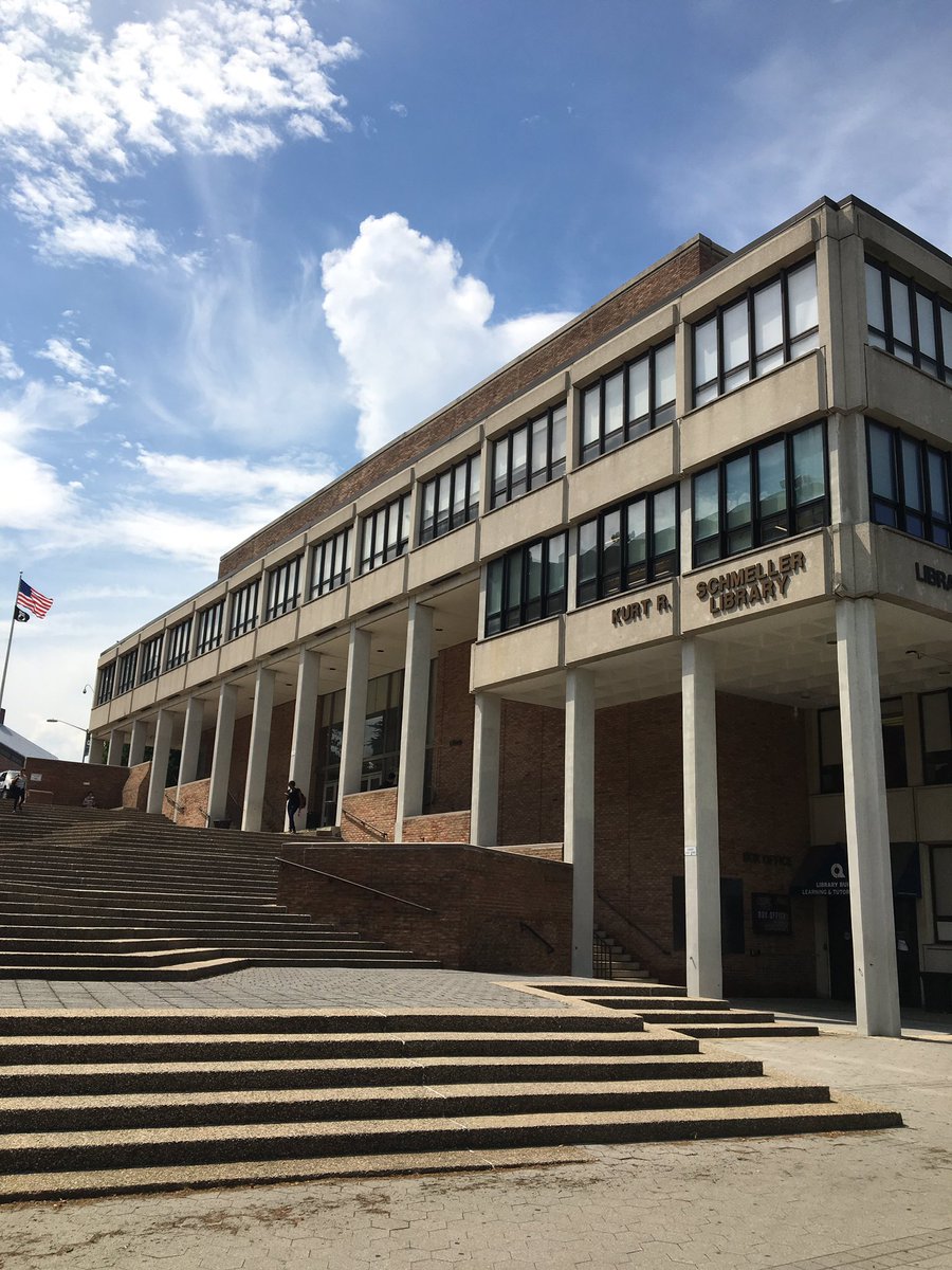 FREECAPS's tweet photo. @CUNY @QCC_CUNY @FREECAPS #colleges #queens10 thank you for showing us around #qcc #qccday #cuny https://t.co/O4SweuT0l3