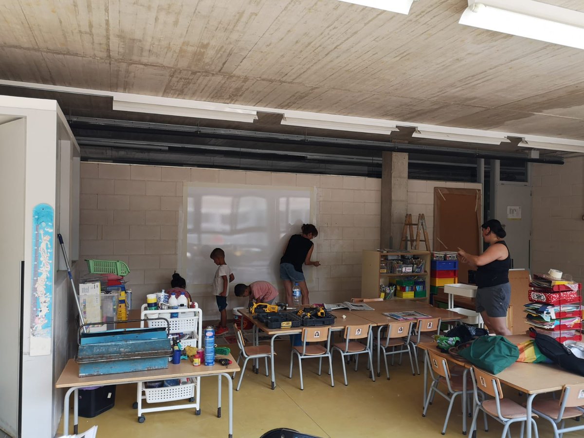 AfaJMMadorell's tweet image. Espais que es transformen amb l'ajuda de les famílies. ❤️ #somMadorell #transformem #espais