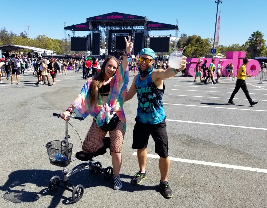 avocadh0e_'s tweet image. how many of you guys saw scooter girl (me) in action at Audiotistic???? #2FAST4U