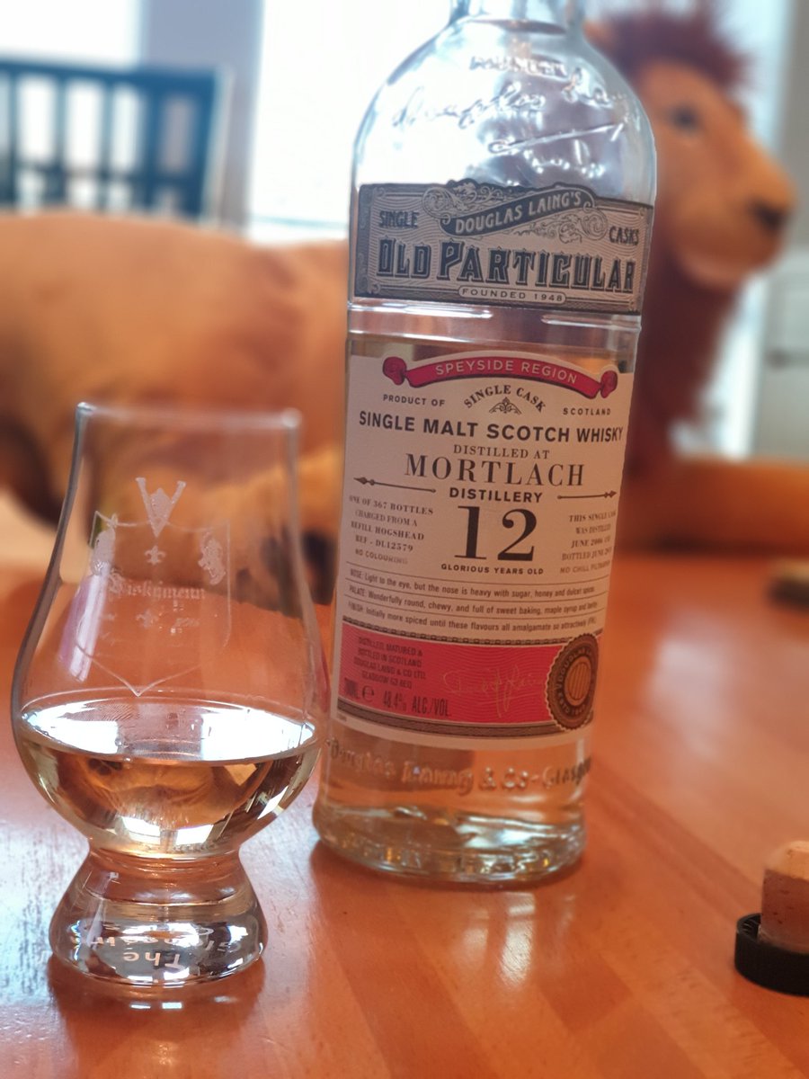 Viskymenn's tweet photo. I don't think they needed to add "No Colouring" on this one. Great nose, fullbodied palate and an absence of colour describe this well.
#whisky #oldparticular #mortlach https://t.co/OoEQnD4wDo