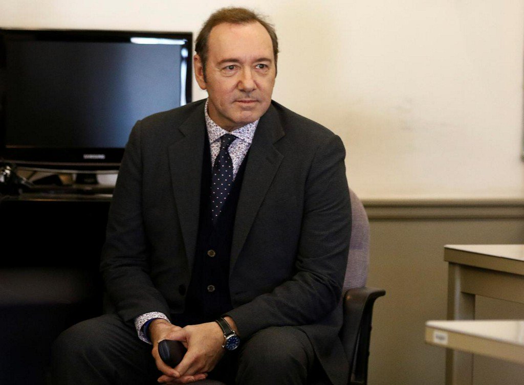 Massachusetts Prosecutors Drop Kevin Spacey Sex Assault Case Scoopnest
