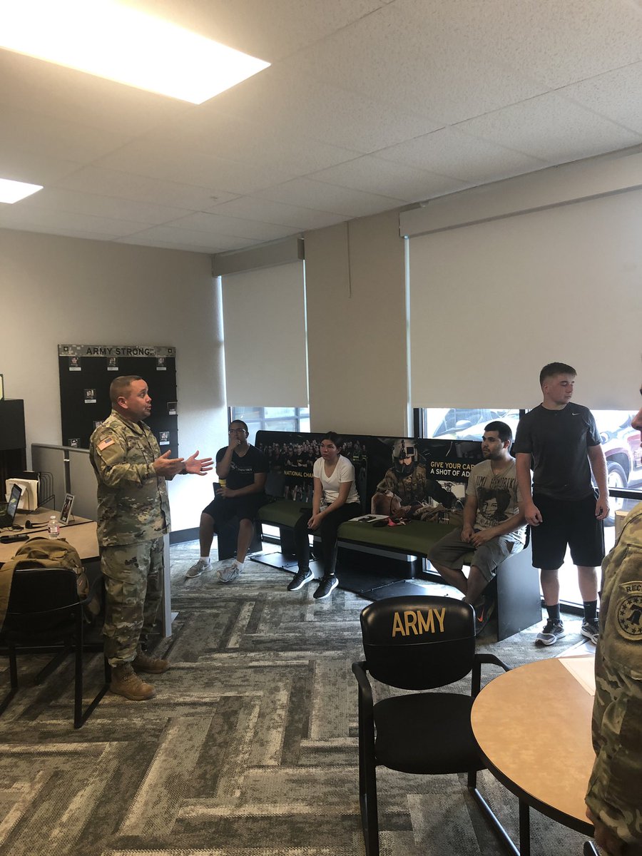 sfc_sc's tweet photo. You know it’s a good day when the Plano Leadership team shows up to the station to talk to Future Soldiers and present the station with awards!!!! 👏 👏 @army_terrell @1sgCo @PlanoXO @Rutherford4W @KevinGe94516237 @dallas_bn https://t.co/CtpO3oQlg3