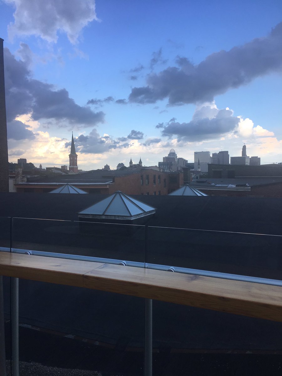 Buckeyederek's tweet photo. OK, who can guess where I am currently located? A beverage to the winner! #findderek https://t.co/T5LkG4CDnL