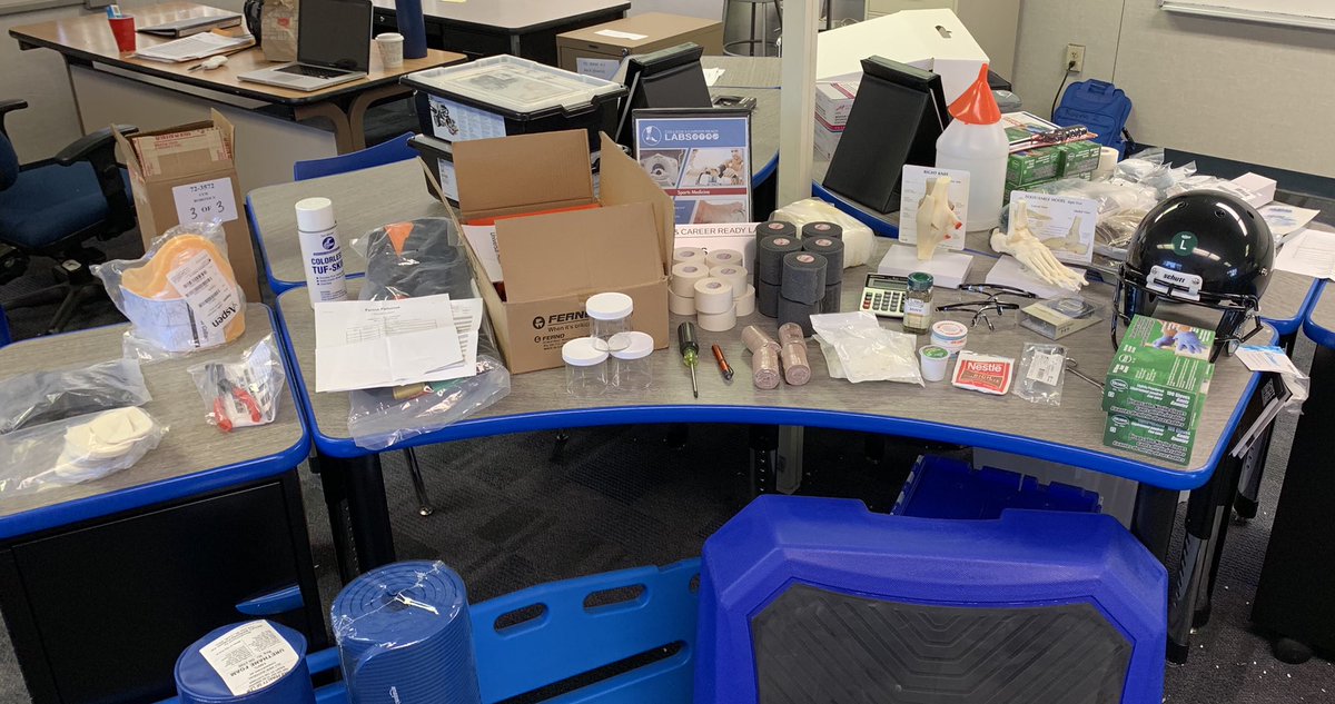 Amanda_Corridan's tweet photo. So excited!! Our new STEAM lab modules have been installed @HawksWashington! Now our “At Promise” Ss will have hands on access to explore career pathways!! Thank you @EIAk12 for pushing us beyond our boundaries to assure equity through innovation! https://t.co/KNCR0SKCM9