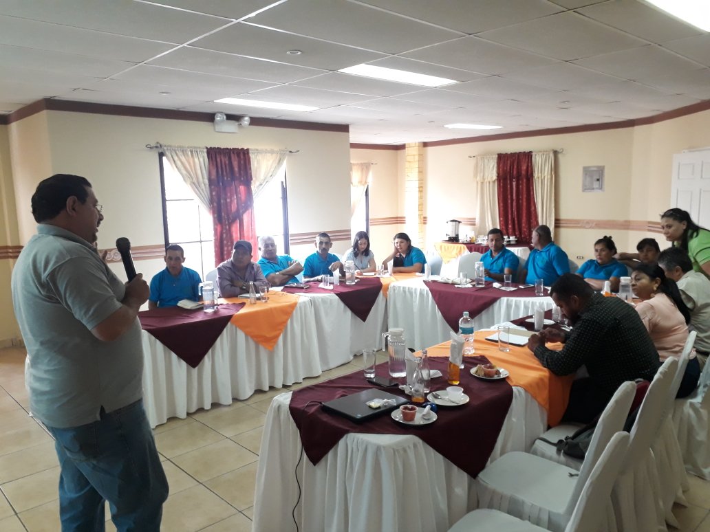 sernaHN's tweet photo. #MiAmbiente+, a través del #ProyectoREDD+ socializa con #FEHCAFOR, MiAmbiente regional y @giz_gmbh como cooperación internacional, las Políticas, Acciones y Medidas (PAMs) y el Programa de Recuperación de Bienes y servicios de Ecosistemas degradados, en Danta Rosa de Copán, Copán https://t.co/Ikmho5CkQa