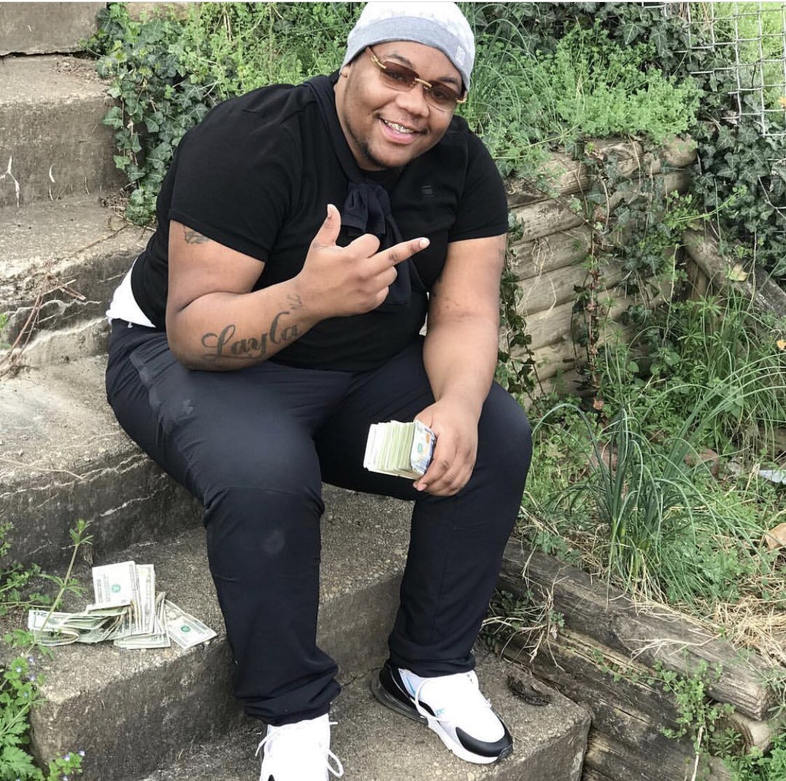 Cory_1600's tweet photo. I don’t fuck with niggas , because niggas they fold I just pray when they come nobody break the code💯 #YGG #freethel https://t.co/YgYKd7x1M5