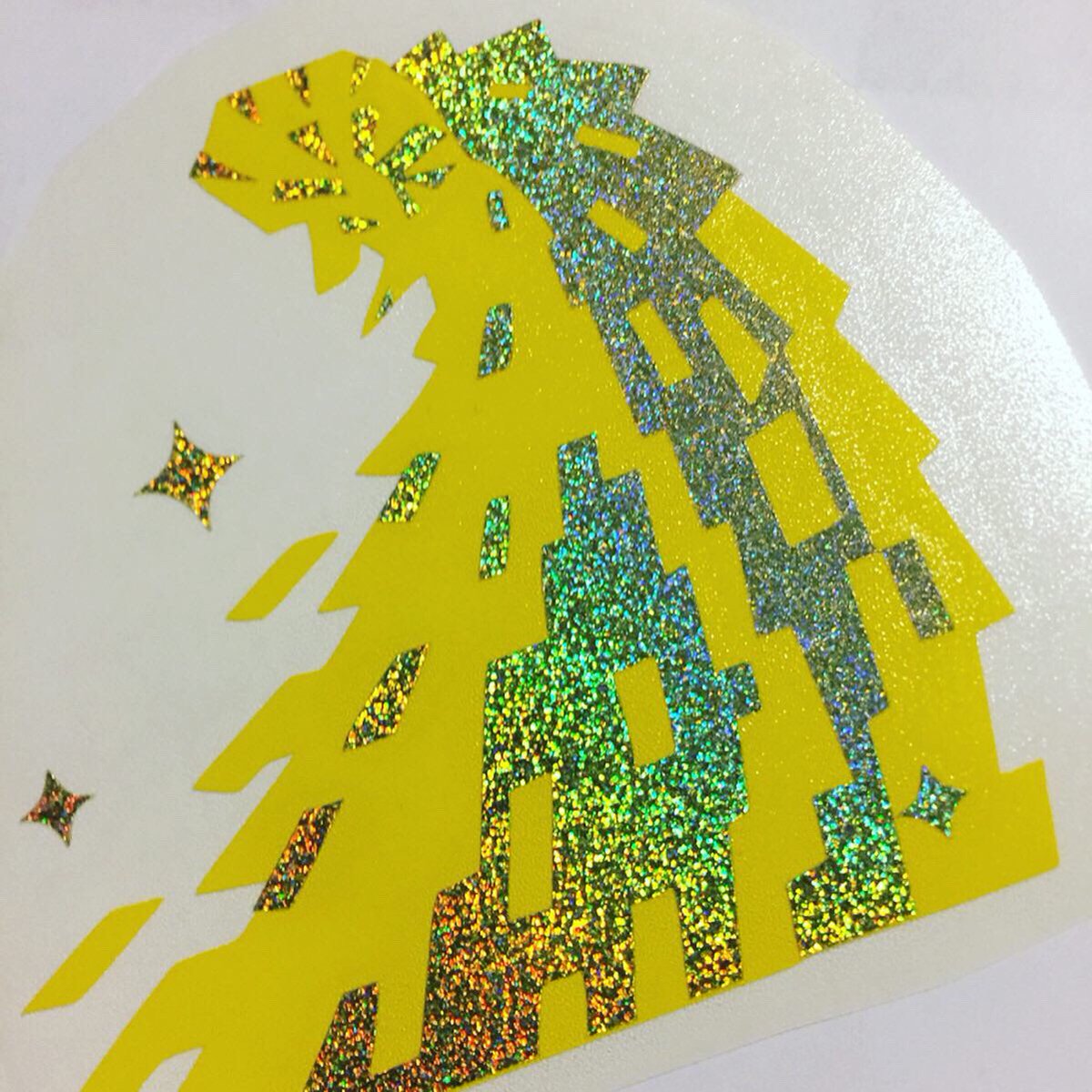 Dragon_decals's tweet photo. No fighting necessary! Bedeck your favorite item in Kulve Taroth’s gold with this decal, now up in our shop! 
#kulvetaroth #kulvetarotharmor #kulvetarothmonsterhunter #kulvetarothart #monsterhunterworld #monsterhunterfanart #mhwiceborne #mhw #mhwps4 #elderdragon #iceborne https://t.co/ndFn0Ghwlh