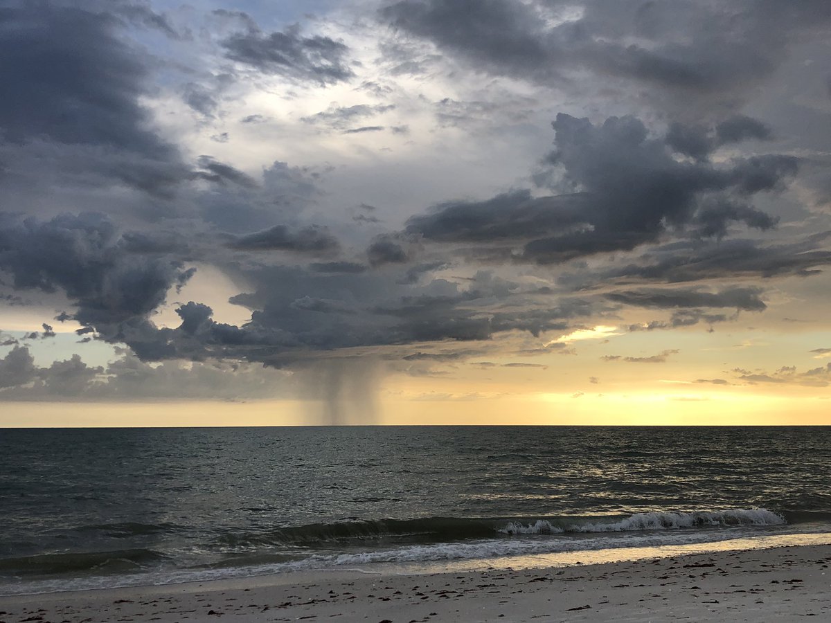 GlennClubProcur's tweet photo. Sunset - FT Myers Beach #floridaviews https://t.co/kW4TlOvuUC