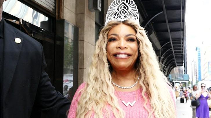 Wendy Williams Gets Sung Happy Birthday by Paparazzi  