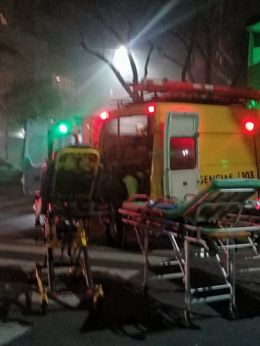 ManweBsAs's tweet image. Incendio en Quesada 1541 Núñez. Se trata del contrafrente de un supermercado Coto. Bomberos de la Ciudad combaten el fuego generalizado. Presentes equipos de  emergencias   — solotransito
Miralo en si.isistan.unicen.edu.ar/manwe/#13459