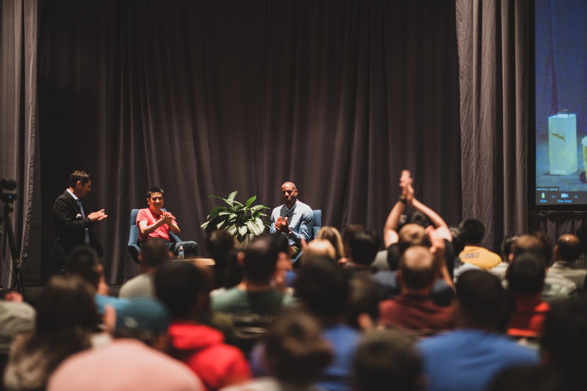 Zoom's tweet photo. Thank you @andre for joining @ericsyuan, and the rest of team Zoom for this afternoon's inspirational fireside chat. We appreciate you!! #TheSixthMan https://t.co/30zLNlB5kK