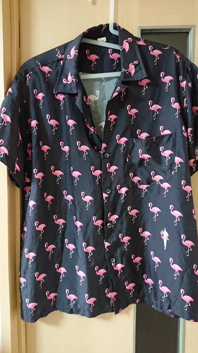 フラミンゴ柄のシャツを購入・おっさんが混ざっていたwwwwwwwwwww