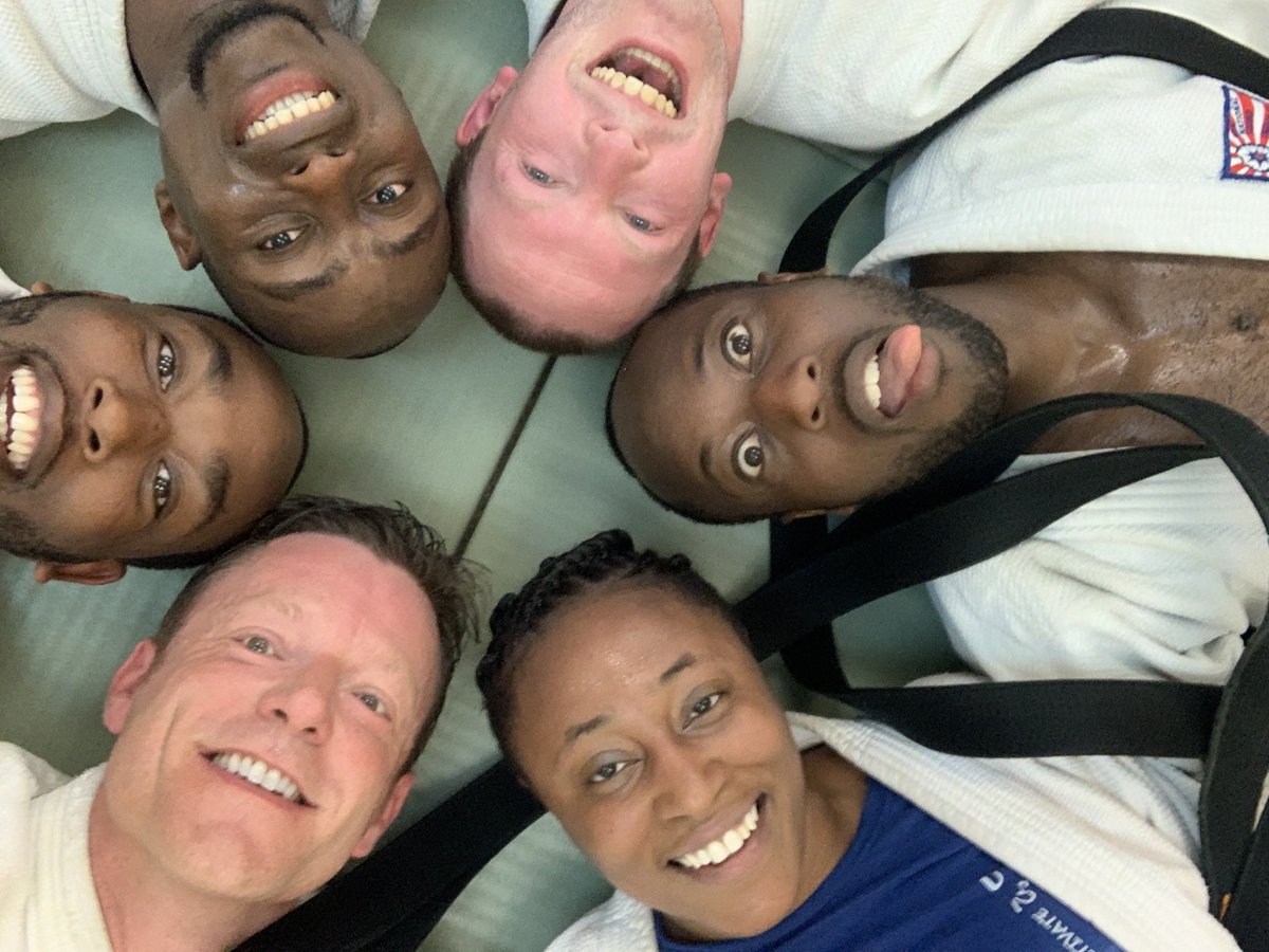 DFielding101's tweet photo. Yay, fight camp done, next stop San Diego for the World Championships for these amazing athletes. It’s been an honour &amp; a privilege training with you this cycle 🙇🏻‍♂️ #proudcoach #teamgb #winning @Dminus365  @wwsportaikido @BritishAikido @shodokanhonbu https://t.co/U5Y3CR67Un