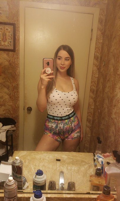 Going live now :) https://t.co/Y0MHy1zOAT https://t.co/WTuheGQFIR