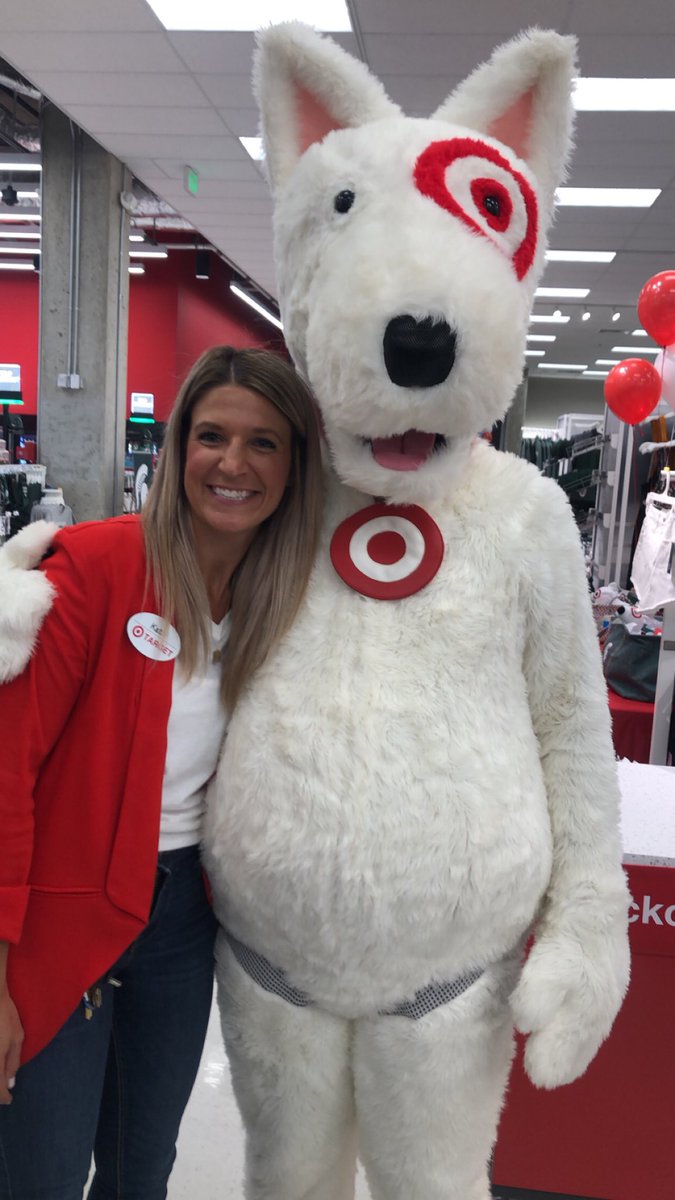 KatieStew3278's tweet image. Last night was so incredible! Thank you to all of you for all of your support! I am SO excited to be the SD of the very first small format store in Michigan and in a city that holds a special place in my heart! GO GREEN! 💚❤️ 🎯