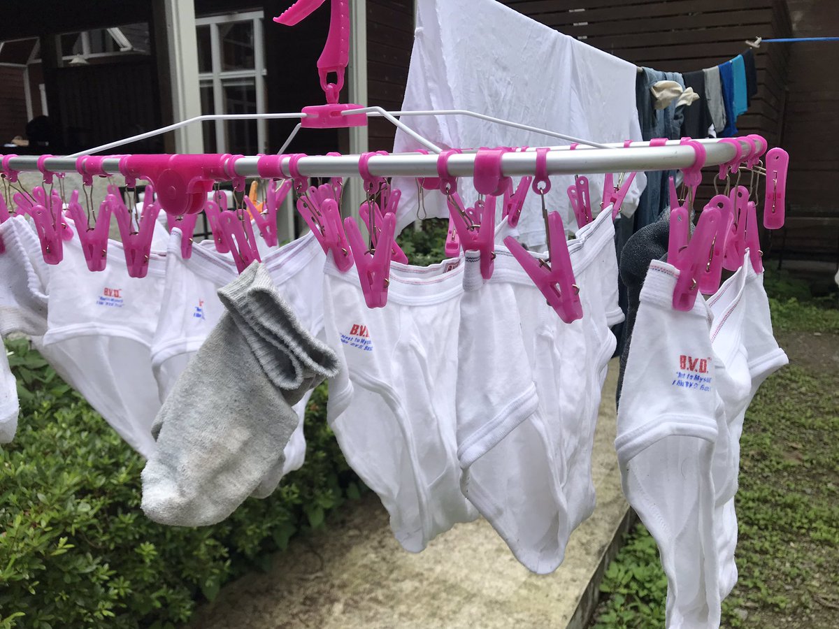 Whitiebriefguys やっと連休終わり 久々に黒のブリーフでした そして相変わらずみんなの洗濯物が溜まりまくり T Co Rsk6almpbd Twitter