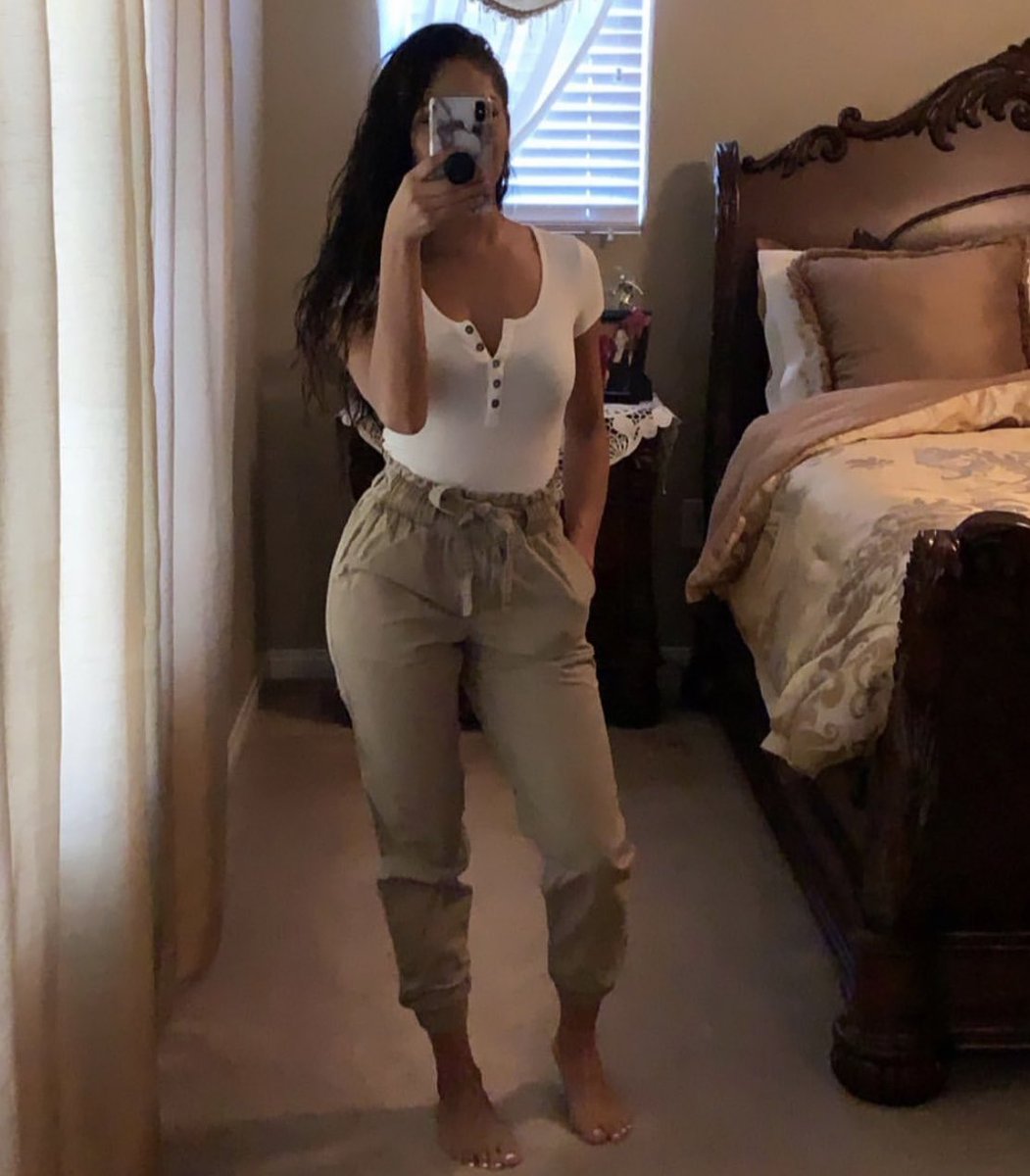 dabuttlover69's tweet photo. Stop Hiding #Latina #latinlust #tastytreat #grownASSwoman #CurvesAhead #sexyAF #baddies #shemakesmehard #iwanther #finnasmash #shefine #baeoftheday #sexyass #slimthickchicks #slimthickness #slimthick #faptothis #dreamgirl #curves4me #Ilikelatina #lustylatina https://t.co/kbu89afFwc