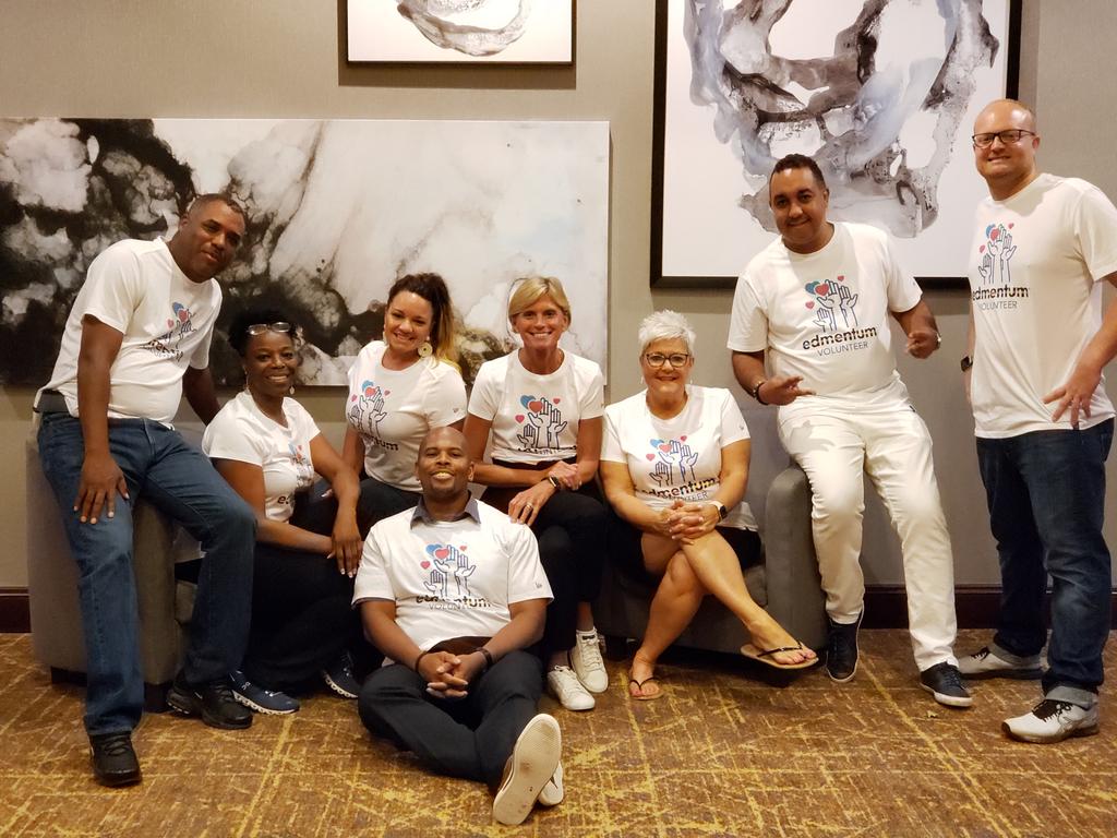 Major Account Team taking a family portrait. <a href="/edmentum/">edmentum</a> #B2SBC19