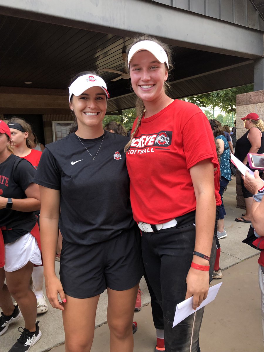 Emilie_Teall's tweet photo. Thank you @OhioStateSB @Jordan_m_clark for an amazing camp! I learned so much and had such a fun experience! Love my benchwarmers red team and our coach Renni. #gobucks #buckyeah @Outlaws_Parsons @OhioOutlaws @lcasoftball @LCAathletics https://t.co/Vhe6p0Q3kb
