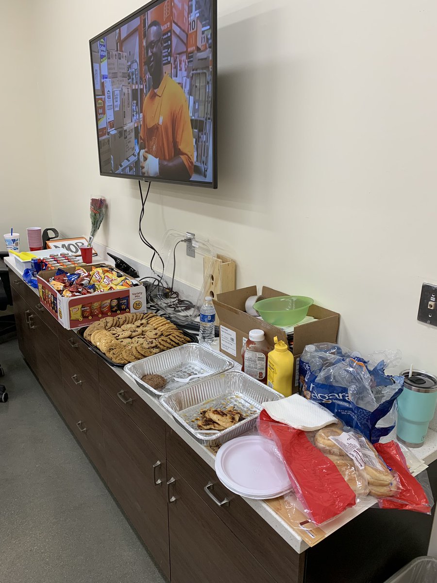 Aaron (@murphy3088) on Twitter photo Late Night Same Page with our World Class Freight Team <a href="/EldredPeterson/">Pete Peterson</a> @thd_young @katrinrogers74 <a href="/KevinZ_THD/">Kevin Zanewicz</a> Late Night Same Page with our World Class Freight Team <a href="/EldredPeterson/">Pete Peterson</a> @thd_young @katrinrogers74 <a href="/KevinZ_THD/">Kevin Zanewicz</a>