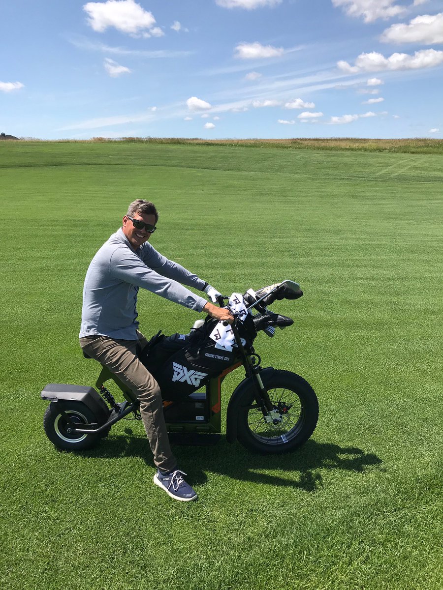 Sweet ride @mherzogpga and even sweeter sticks on board! If you haven’t played @HawktreeGC you need to make the trip! Just ask @joshduhamel  @pxg @SunMountainGolf #finncycle #pxgtroops #kaboombaby #gen2 #performancegains #golfnd